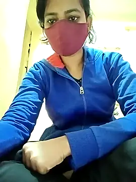 Snapshot of Pooja_cut chatting on 02.07.25 Pooja cut online show from 02.07.25