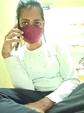 Snapshot of Pooja_cut chatting on 02.15.25 Pooja cut online show from 02.15.25