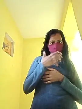 Snapshot of Pooja_cut chatting on 02.24.25 Pooja cut online show from 02.24.25