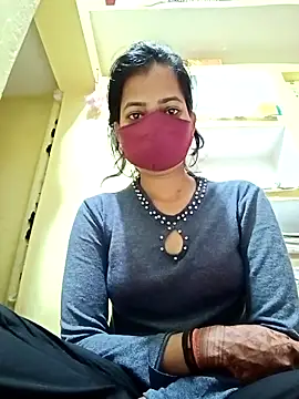 Snapshot of Pooja_cut chatting on 03.05.25 Pooja cut online show from 03.05.25