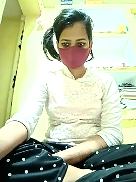 Snapshot of Pooja_cut chatting on 03.07.25 Pooja cut online show from 03.07.25