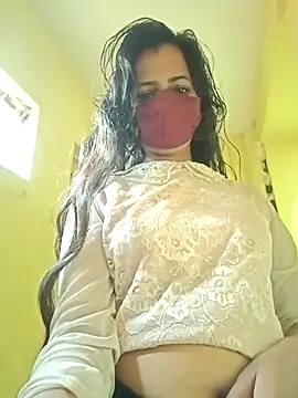 Snapshot of Pooja_cut chatting on 03.10.25 Pooja cut online show from 03.10.25