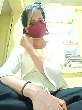 Snapshot of Pooja_cut chatting on 03.20.25 Pooja cut online show from 03.20.25
