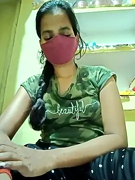 Snapshot of Pooja_cut chatting on 09.14.25 Pooja cut online show from 09.14.25