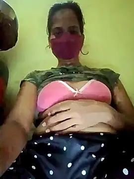 Snapshot of Pooja_cut chatting on 09.25.25 Pooja cut online show from 09.25.25