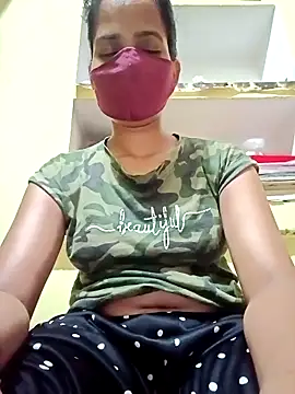Snapshot of Pooja_cut chatting on 09.29.25 Pooja cut online show from 09.29.25