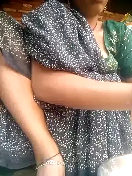 Snapshot of Amaya_Bajwa chatting on 10.07.25 Amaya Bajwa online show from 10.07.25