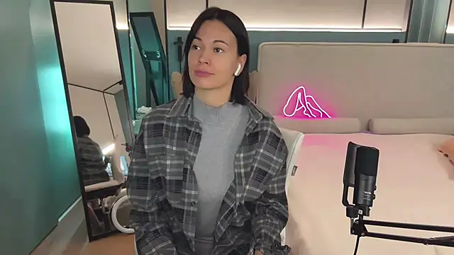 milakuni online show from 02.26.25