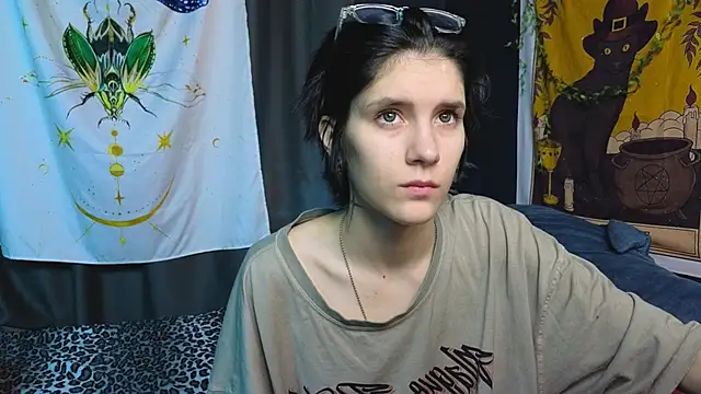 Snapshot of Hyeon_Jin chatting on 01.18.25 Hyeon Jin online show from 01.18.25