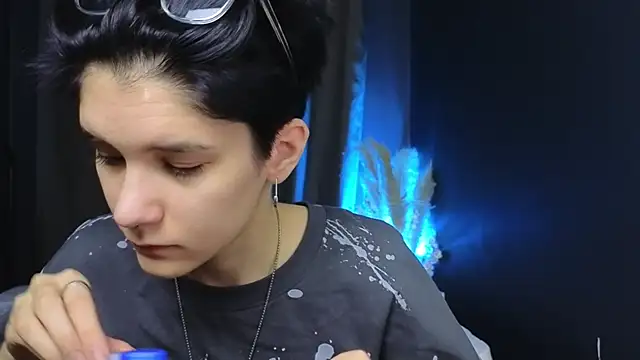 Snapshot of Hyeon_Jin chatting on 03.12.25 Hyeon Jin online show from 03.12.25