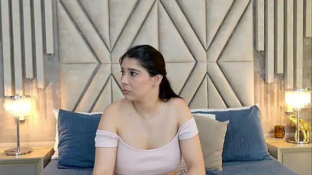 MilaRux online show from 03.05.25