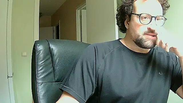 littlehairyman online show from 10.31.25