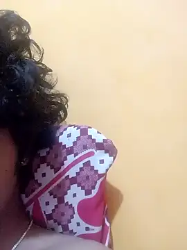 CosmicEmuu online show from 01.08.25