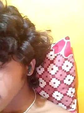 CosmicEmuu online show from 02.17.25