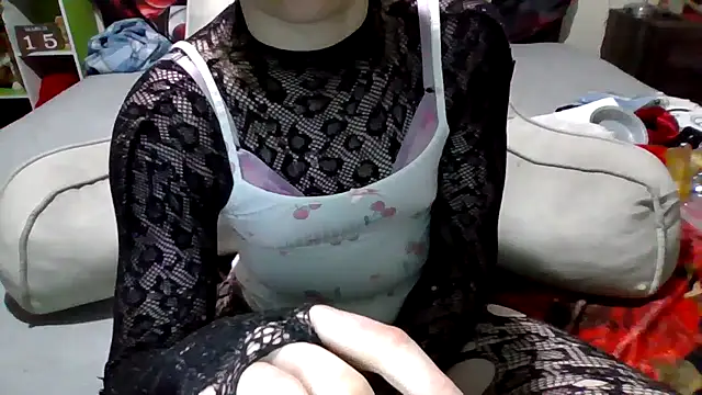 AverageRose online show from 03.16.25