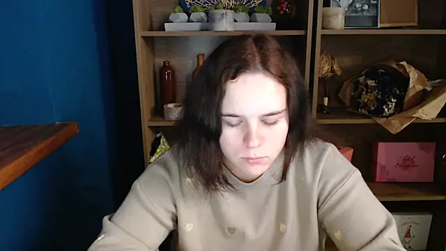 mini girly online show from 10.25.25