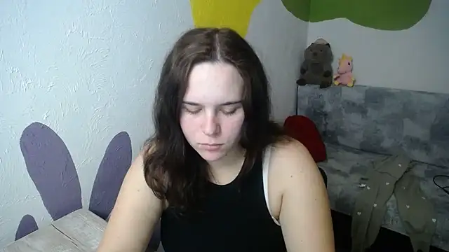 mini girly online show from 10.27.25