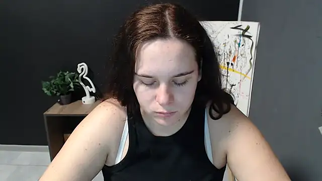 mini girly online show from 10.30.25