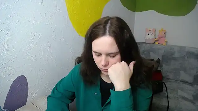 mini girly online show from 11.13.25