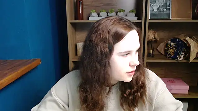 mini girly online show from 12.15.25