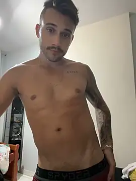 Snapshot of carvalhofelipe chatting on 01.28.25 carvalhofelipe online show from 01.28.25