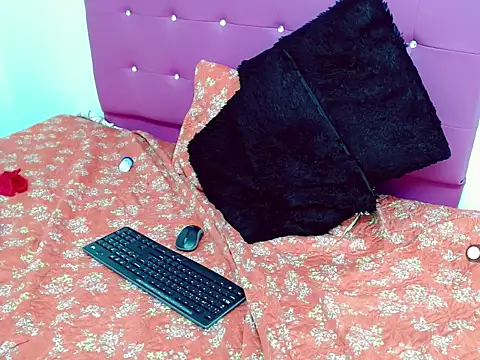 mia grey01 online show from 02.25.25