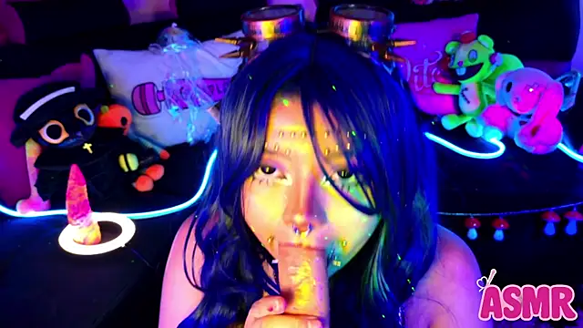 LaytonBox online show from 10.25.25