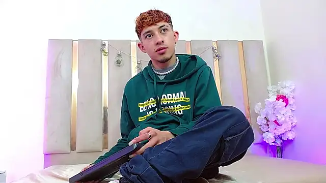 Axel tay online show from 10.23.25