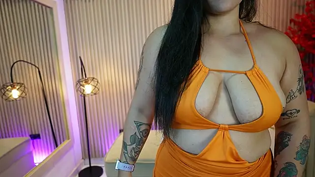 Emma Walkerr  online show from 09.15.25