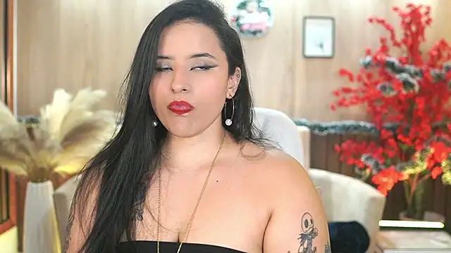 Emma Walkerr  online show from 12.22.25