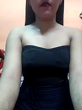 Snapshot of Eisha_20s chatting on 01.17.25 Eisha 20s online show from 01.17.25