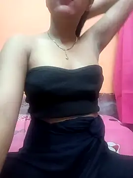 Snapshot of Eisha_20s chatting on 02.08.25 Eisha 20s online show from 02.08.25
