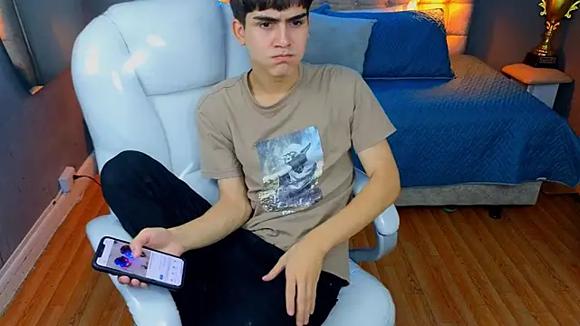 Tommy18   online show from 03.18.25