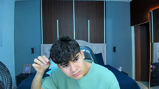 Tommy18   online show from 10.19.25