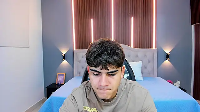 Tommy18   online show from 11.08.25