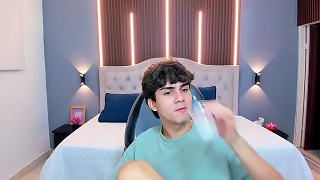 Tommy18   online show from 04.09.26