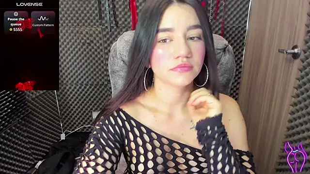 lilihot  online show from 10.25.25