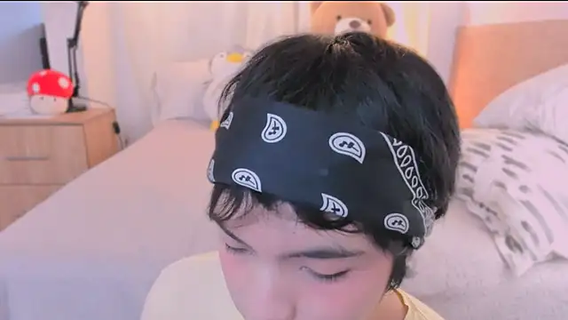 AllanYong18 online show from 03.06.26