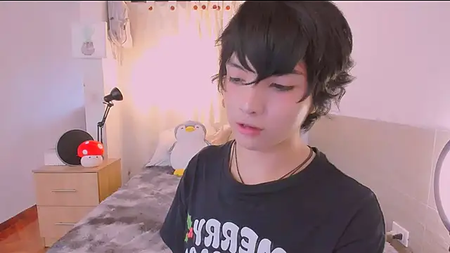 AllanYong18 online show from 03.26.26