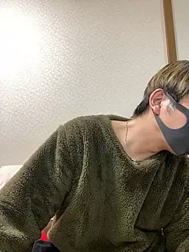 Snapshot of K0718 chatting on 02.15.25 K0718 online show from 02.15.25