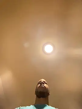 Snapshot of MrDaddyBbSnake chatting on 01.18.25 MrDaddyBbSnake online show from 01.18.25