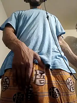 Snapshot of MrDaddyBbSnake chatting on 01.20.25 MrDaddyBbSnake online show from 01.20.25