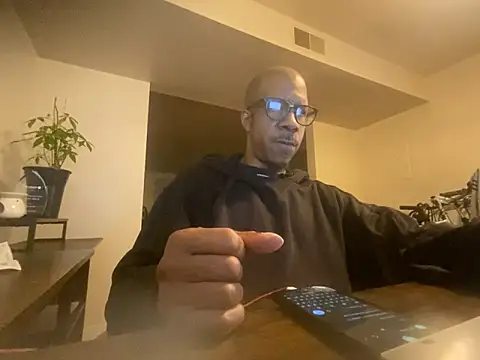 Snapshot of MrDaddyBbSnake chatting on 09.17.25 MrDaddyBbSnake online show from 09.17.25