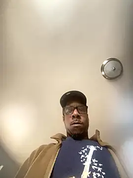 Snapshot of MrDaddyBbSnake chatting on 09.22.25 MrDaddyBbSnake online show from 09.22.25