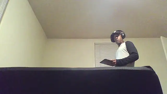 Snapshot of MrDaddyBbSnake chatting on 09.28.25 MrDaddyBbSnake online show from 09.28.25