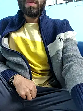 TOPMOON001 online show from 03.06.25