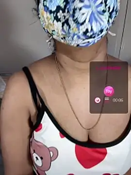 Snapshot of ArathyNambyarMallu chatting on 04.27.26 ArathyNambyarMallu online show from 04.27.26