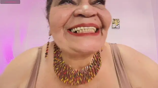 Snapshot of VickyBoobss chatting on 05.21.26 VickyBoobss online show from 05.21.26