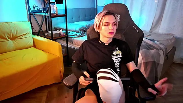 leon yuugen online show from 01.29.25