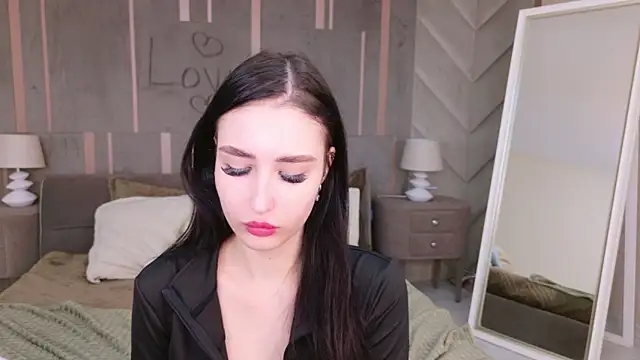 Snapshot of EmmaLawrens chatting on 02.23.25 EmmaLawrens online show from 02.23.25